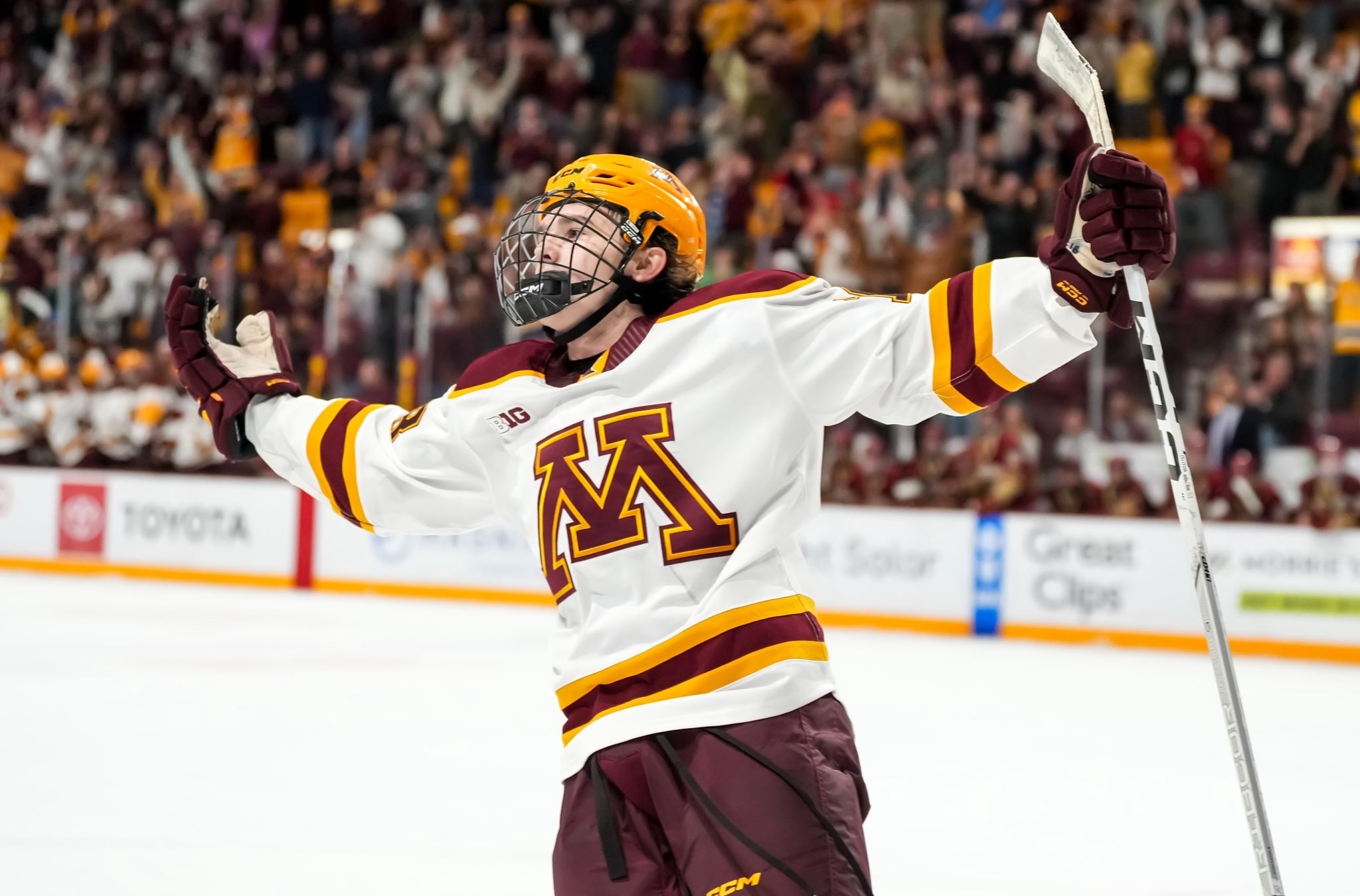 Minnesota Gophers men's hockey LJ Mooney